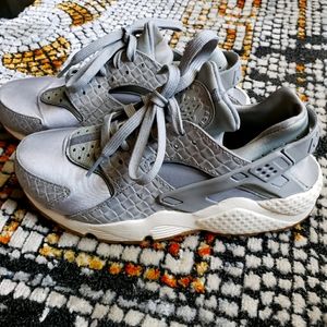 Rarely worn gray Nike Huarache shoes